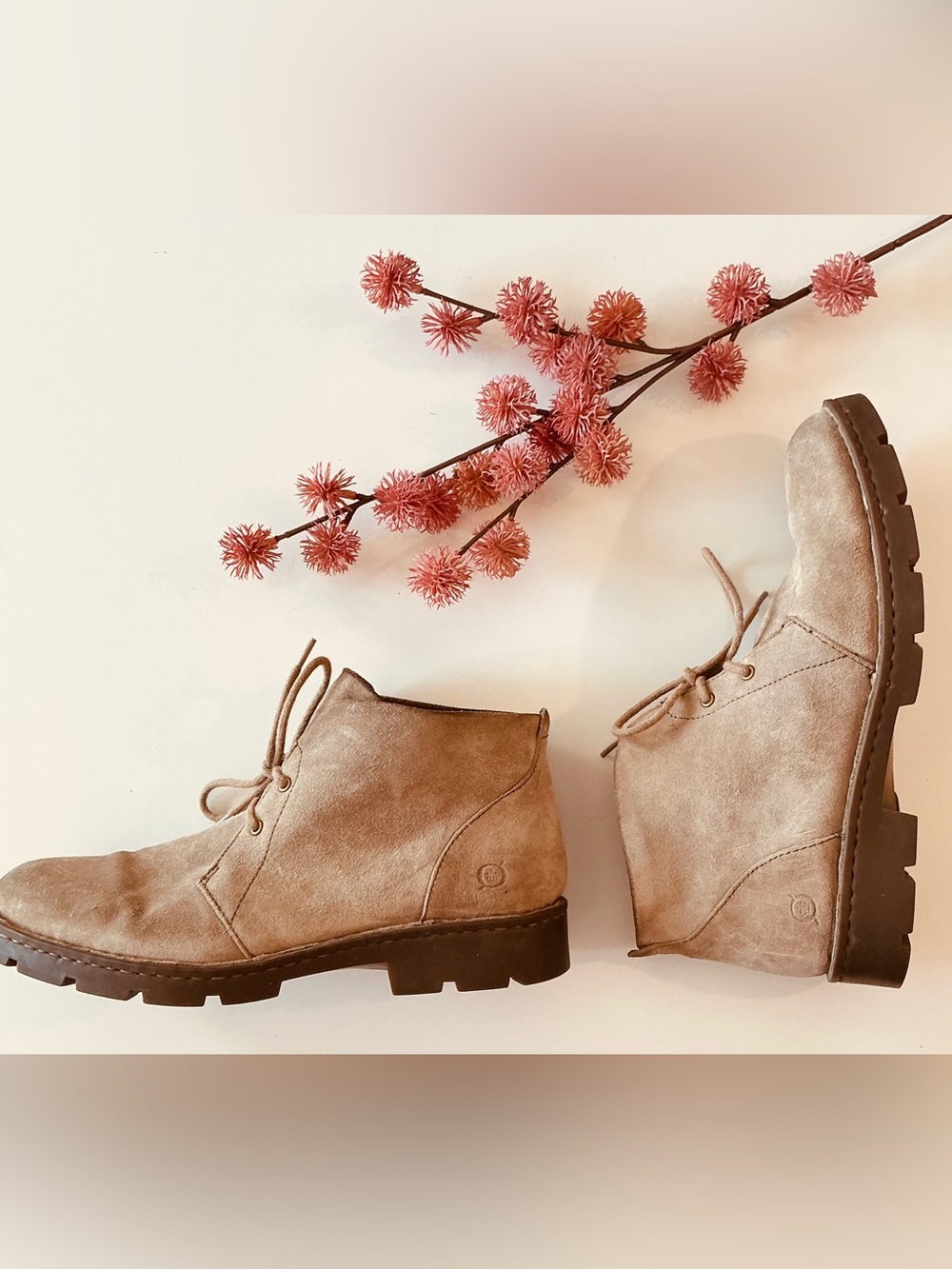 Born Banni Lace Up Chukkah Boots Sz 9